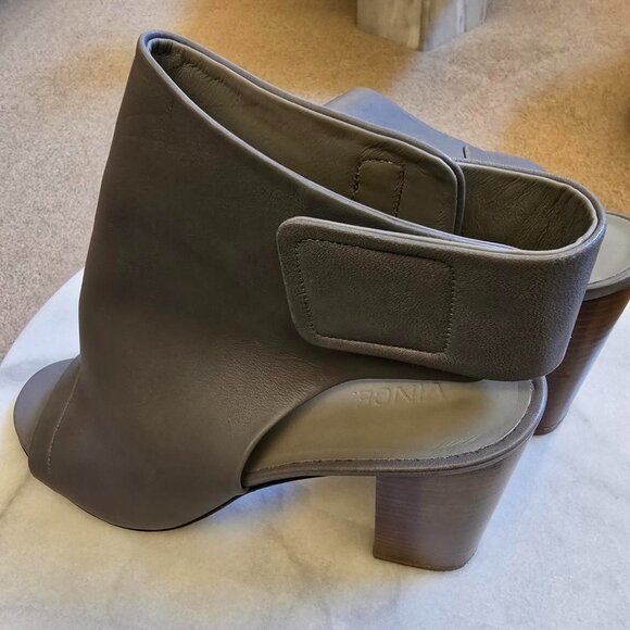 VINCE Faye Leather Booties – Gray, Peep Toe, Made in Italy – Size 10M (EUR 40) - Picture 5 of 13